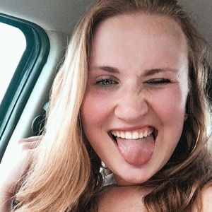 Meet your Posher, Chloe